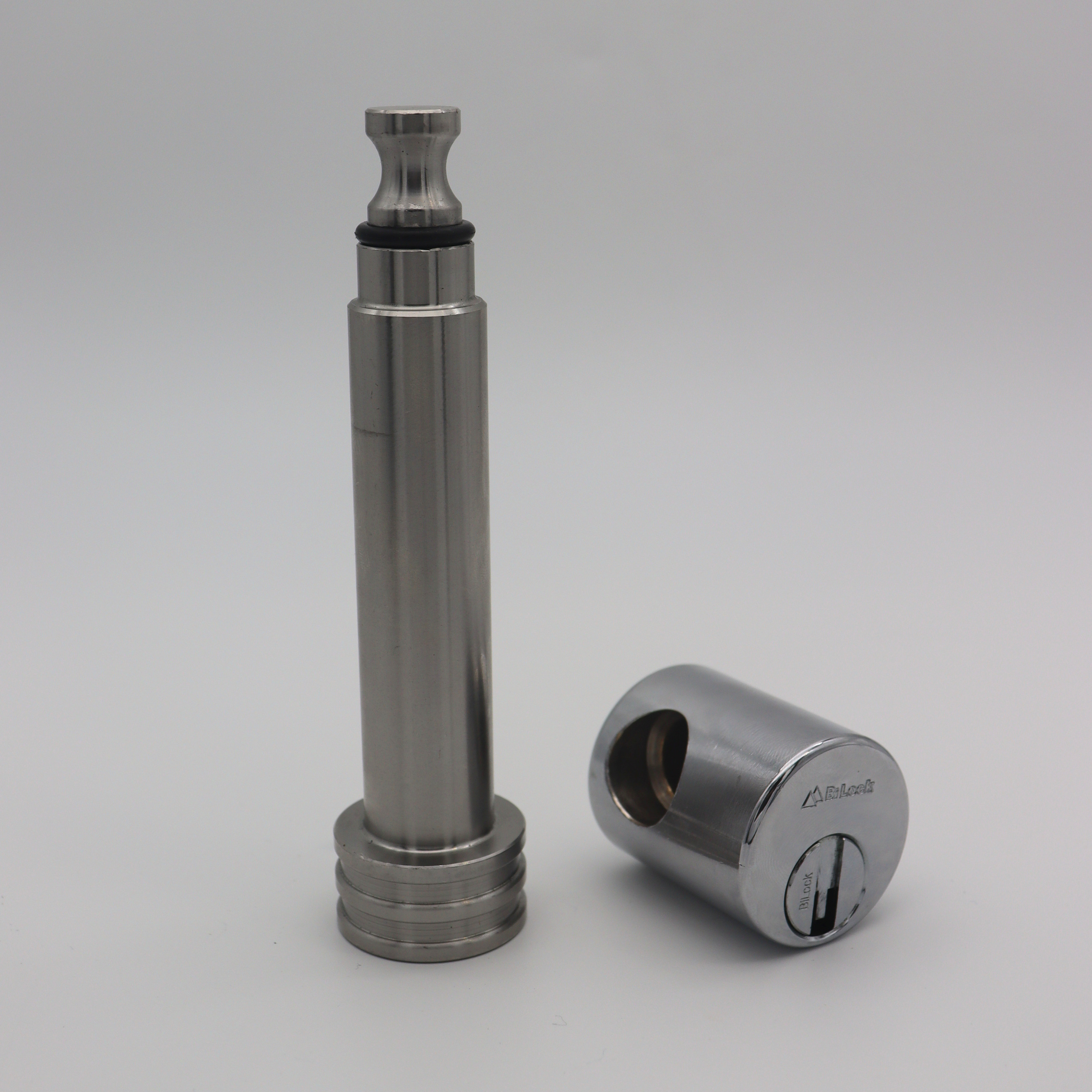 TALON Curt Rebellion Hitch Lock