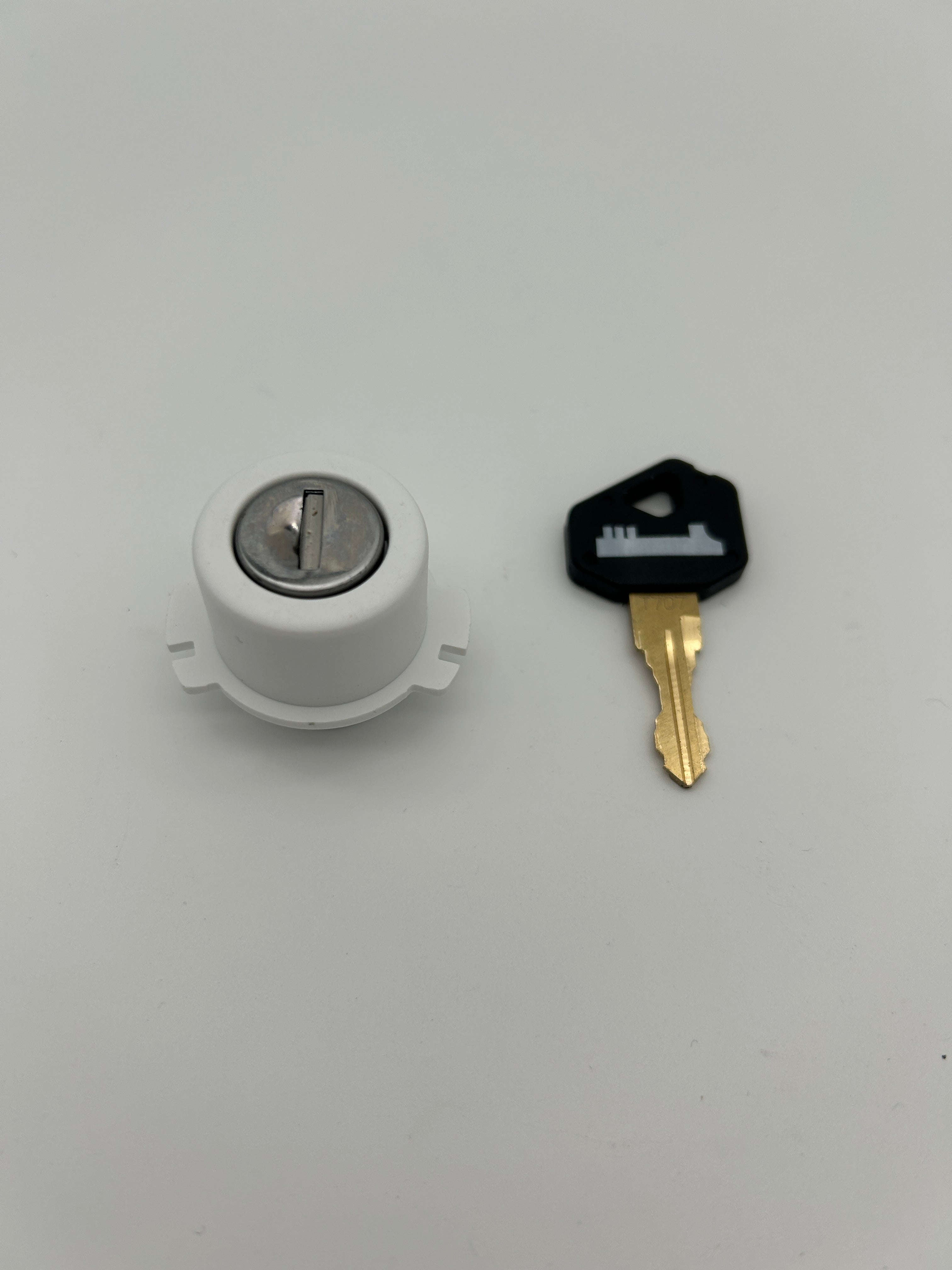 1Key Thetford Push Lock - White